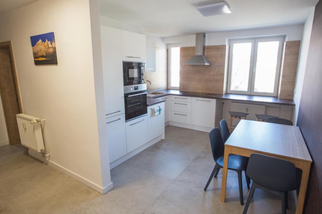 City Apartment Poprad Dış mekan fotoğraf